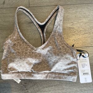 Varley Move Park Bra color:leopard